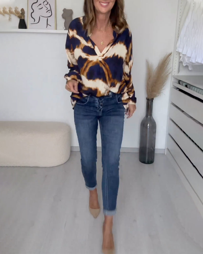 Sofie | Løs bluse med kunstnerisk mønster